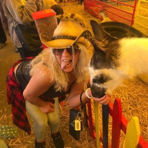 Meet your Posher, Lindsey